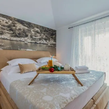 Villa Beautiful Popovica Dvori In Makarska *