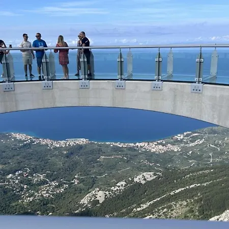 Beautiful Popovica Dvori In Makarska * Šestanovac