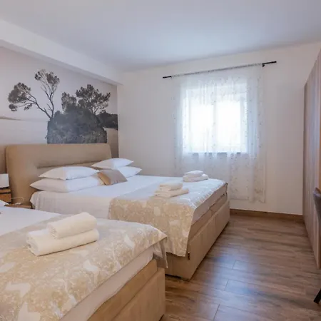 Beautiful Popovica Dvori In Makarska
