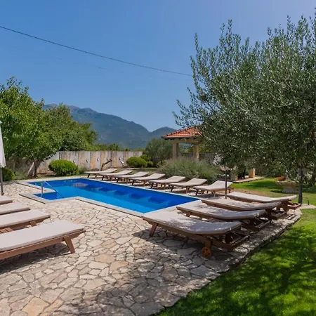 Beautiful Popovica Dvori In Makarska فيلة Šestanovac